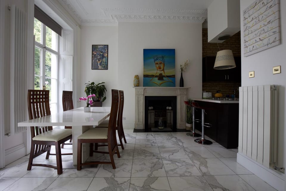 Dining area, kitchen