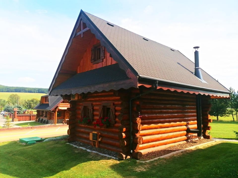 Ubytovanie Koliba Pacho - Zrub Anicka House in Slovakia