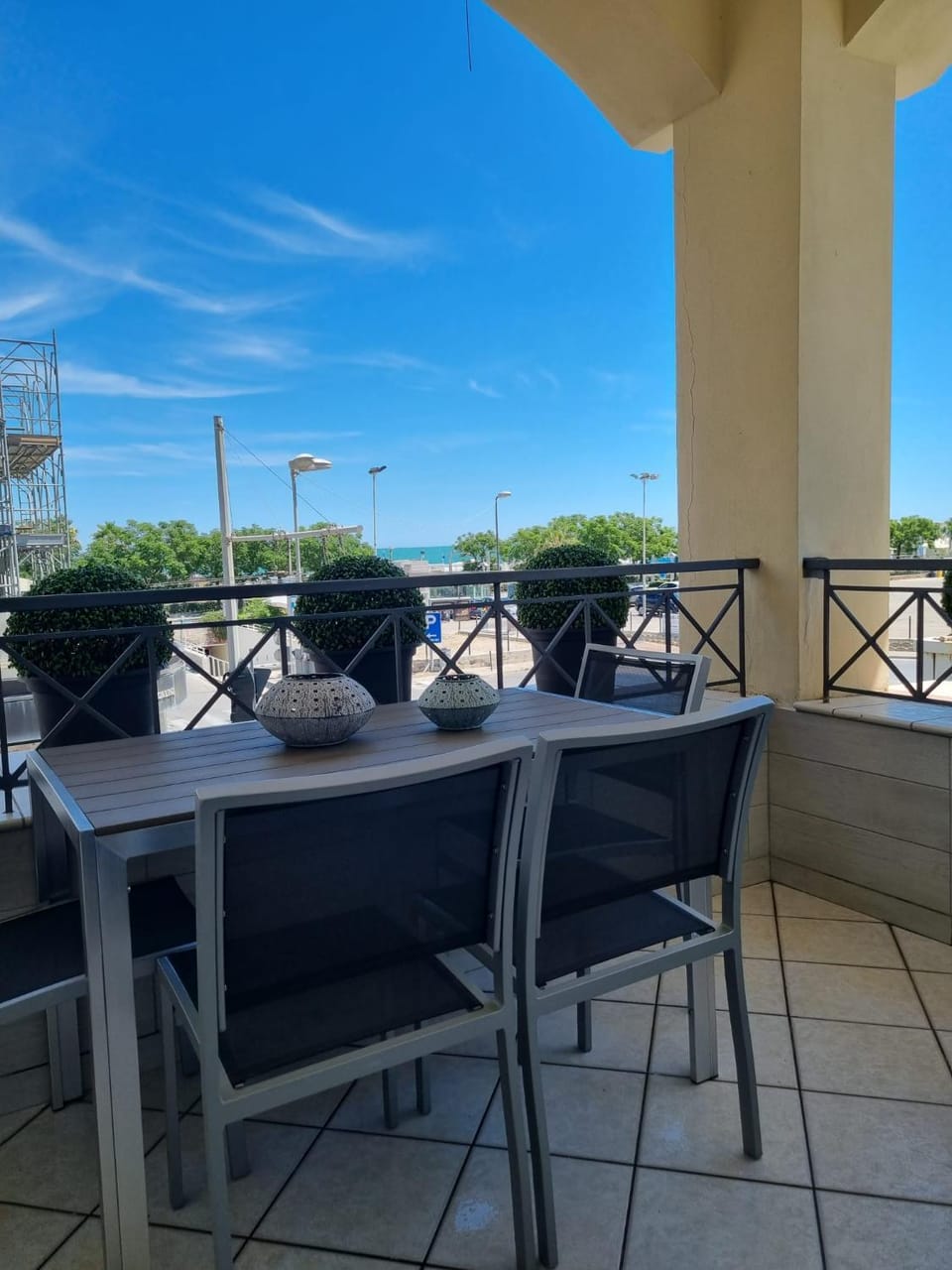 BMP APARTMENT ATMOSPHERE 2 CENTRALE, VISTA MARE, parcheggio Apartment in Riccione