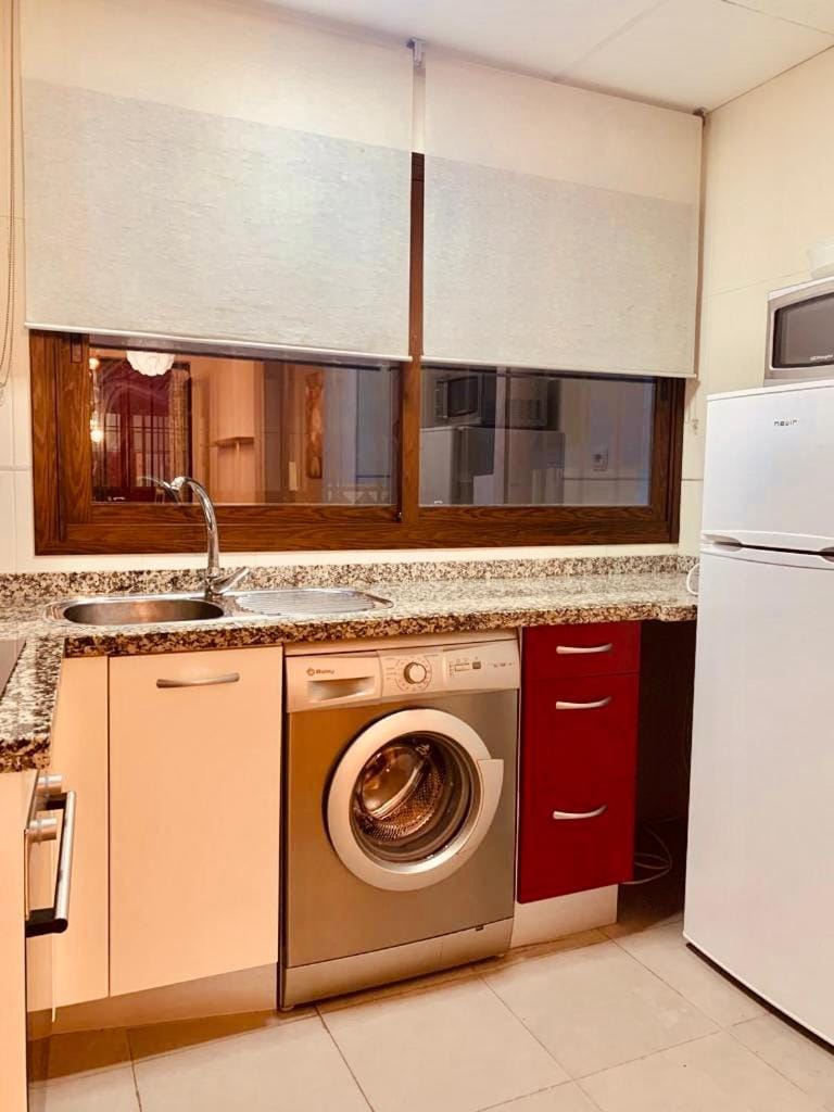 BONITO PISO EN PLENO CENTRO CON PaRKING OPCIONAL Apartment in Granada