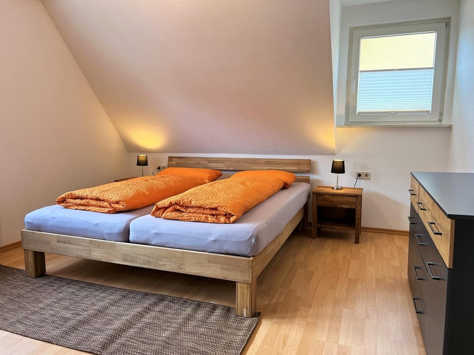 Bed, Photo of the whole room, Bedroom