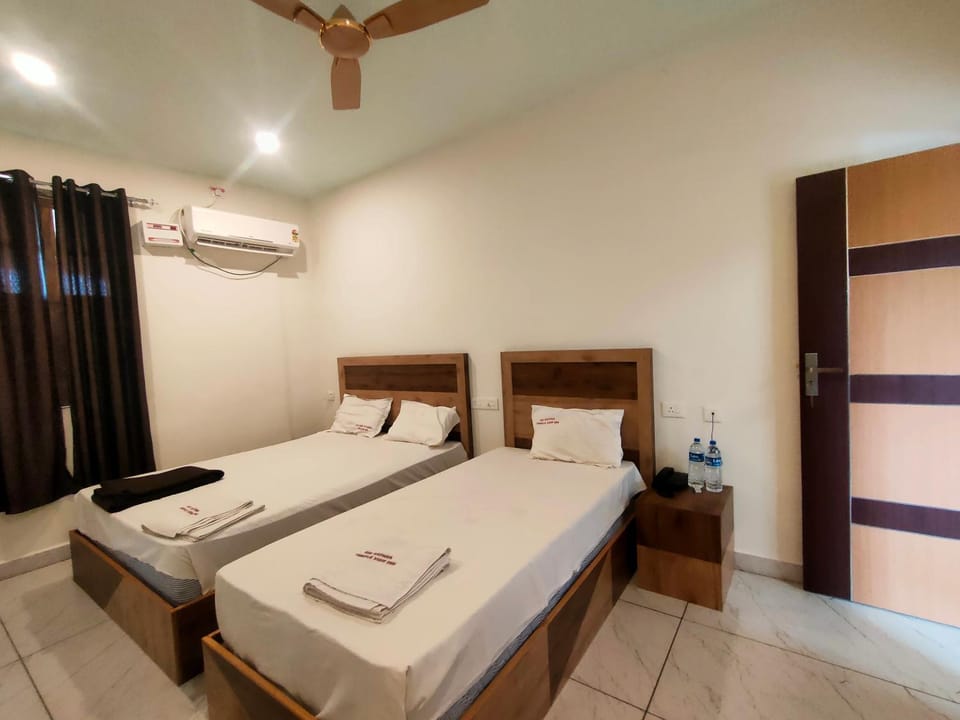 Srirathna Temple View Inn Hotel in Tamil Nadu