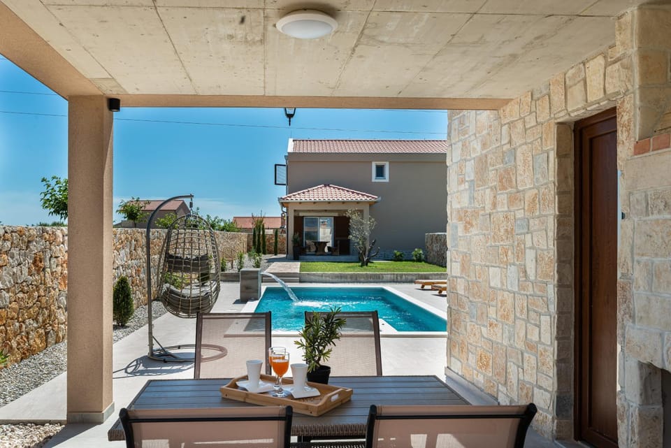 Pool view, Swimming pool