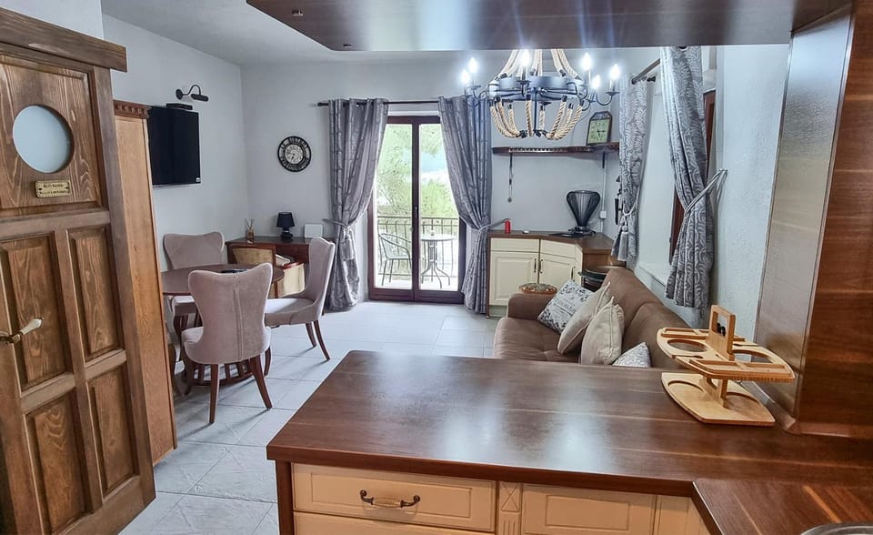 Living room, kitchen