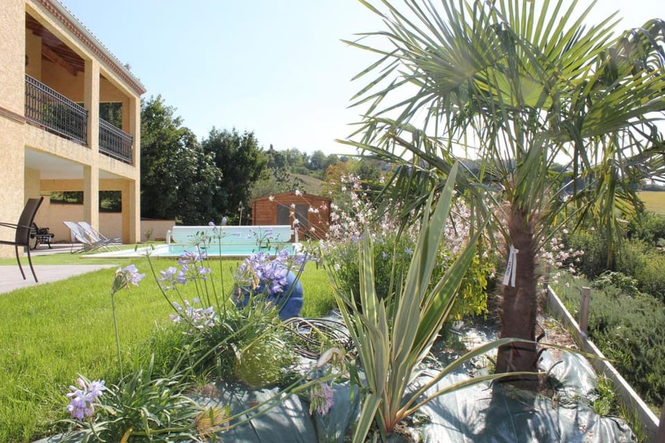 Property building, Garden view, Pool view