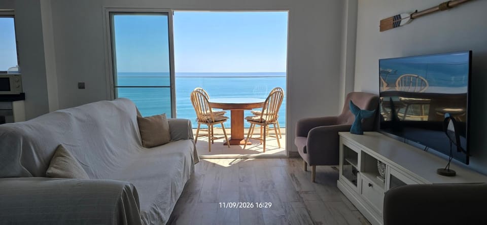 Living room, Beach