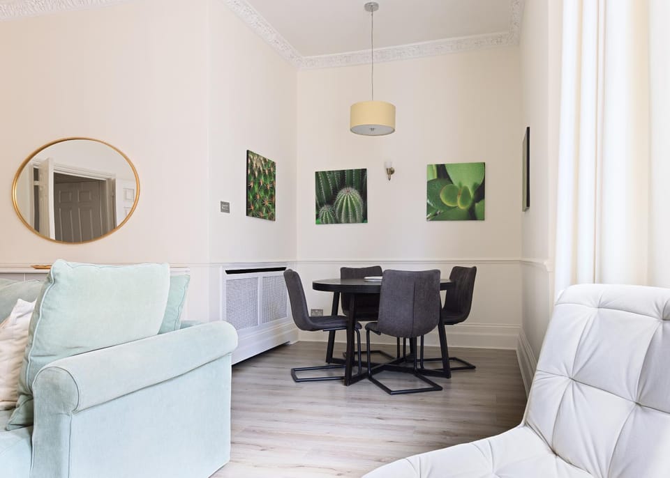 Elegant 2 bedrooms apt in Chelsea with patio Apartment in City of Westminster