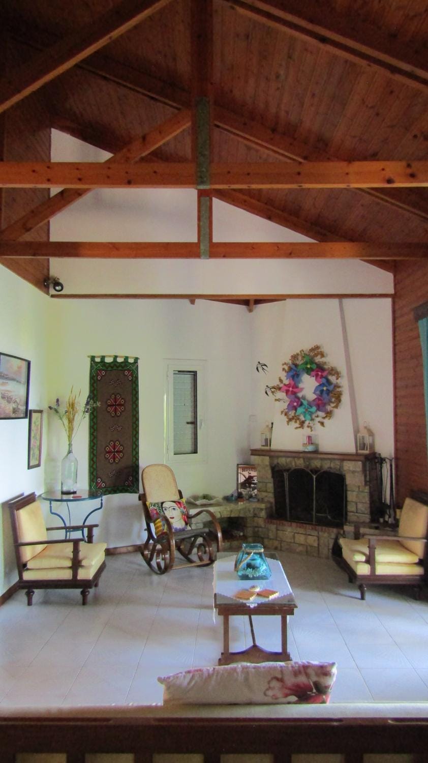 Living room, Seating area, fireplace
