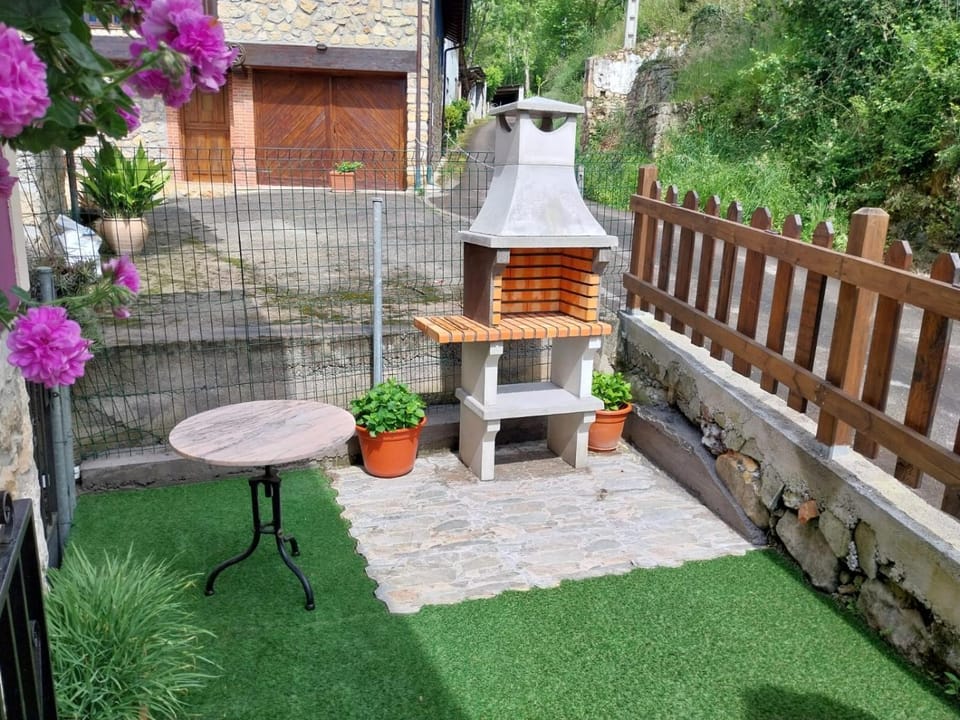 BBQ facilities, Garden