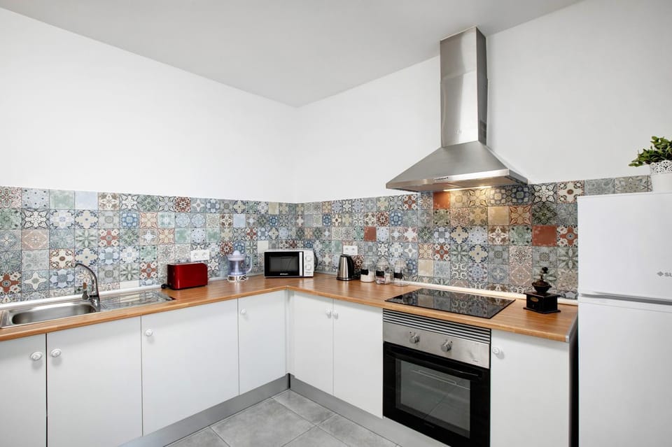 Kitchen or kitchenette, Living room