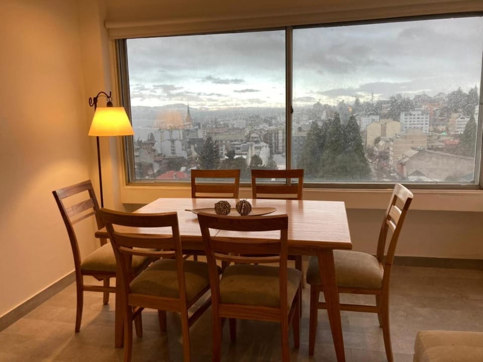 Dining area, Mountain view