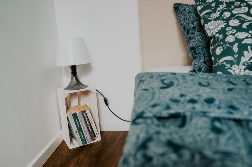 Library, Photo of the whole room, Bedroom
