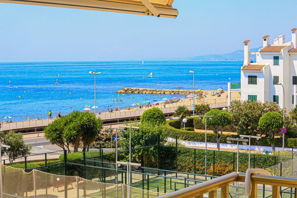 LITORAL COSTA DORADA - MACAPO Only families Apartment in Cambrils