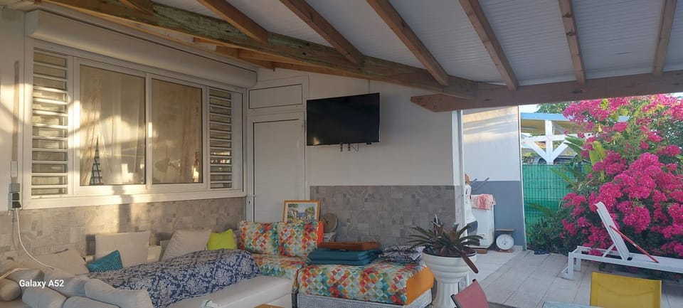 Haut de villa agréable et paisible climatise, wifi Apartment in Grande-Terre, Guadeloupe