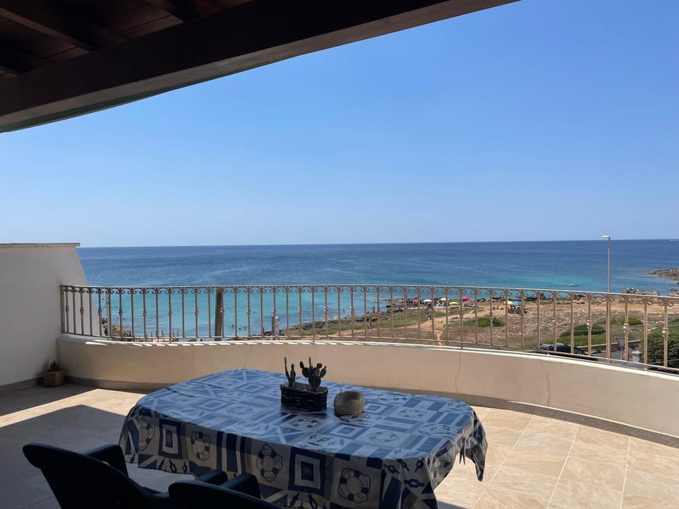 Attico Fronte Mare Salento Apartment in Torre San Giovanni