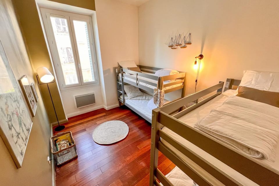 Bed, Photo of the whole room, Bedroom, bunk bed