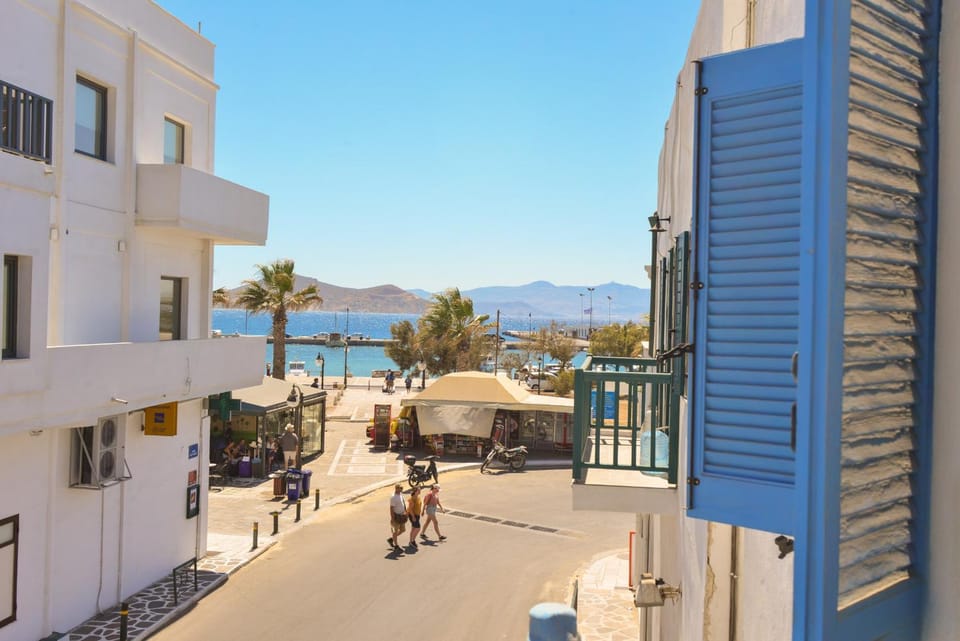 Neighbourhood, Street view