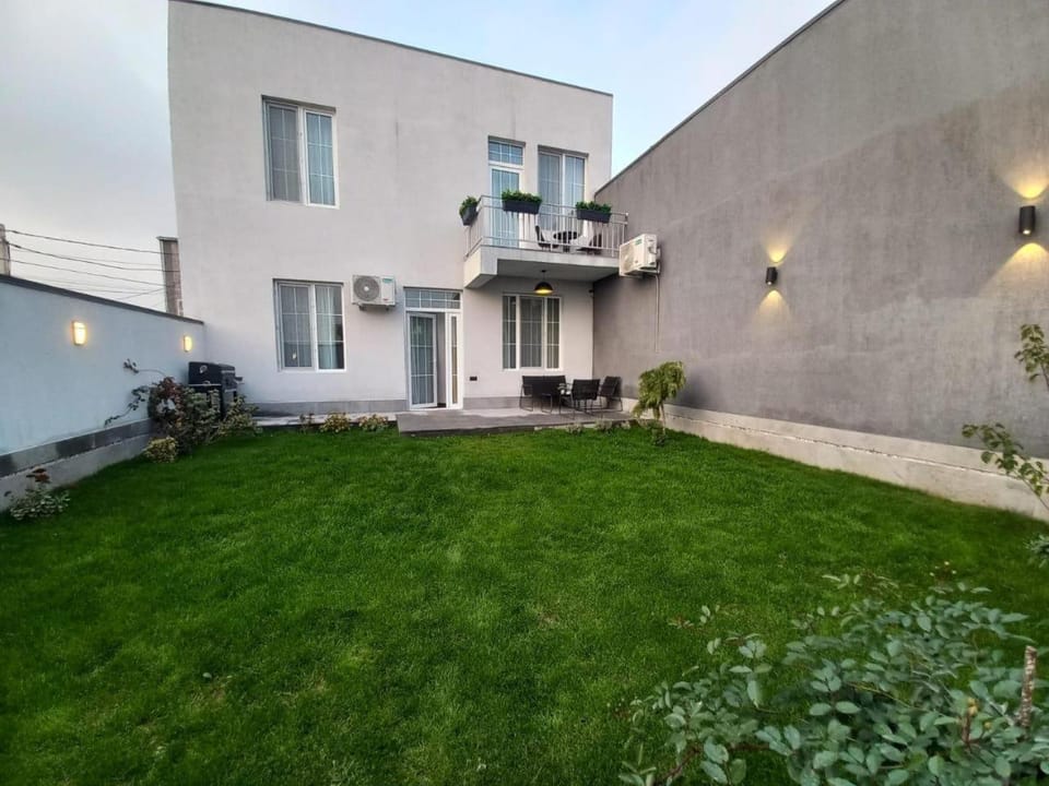 Property building, Garden