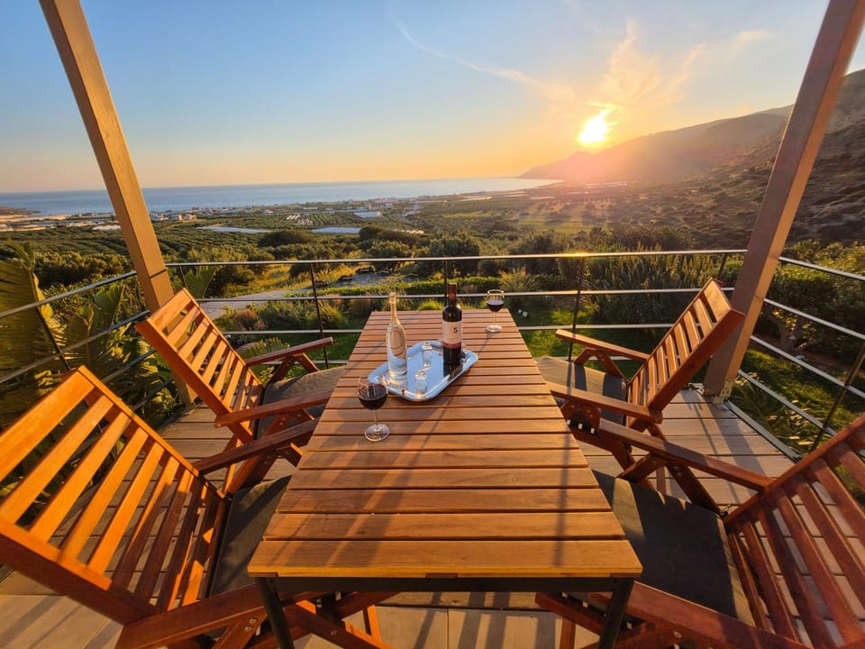 View (from property/room), Balcony/Terrace, Garden view, Landmark view, Mountain view, Sea view, Sunset