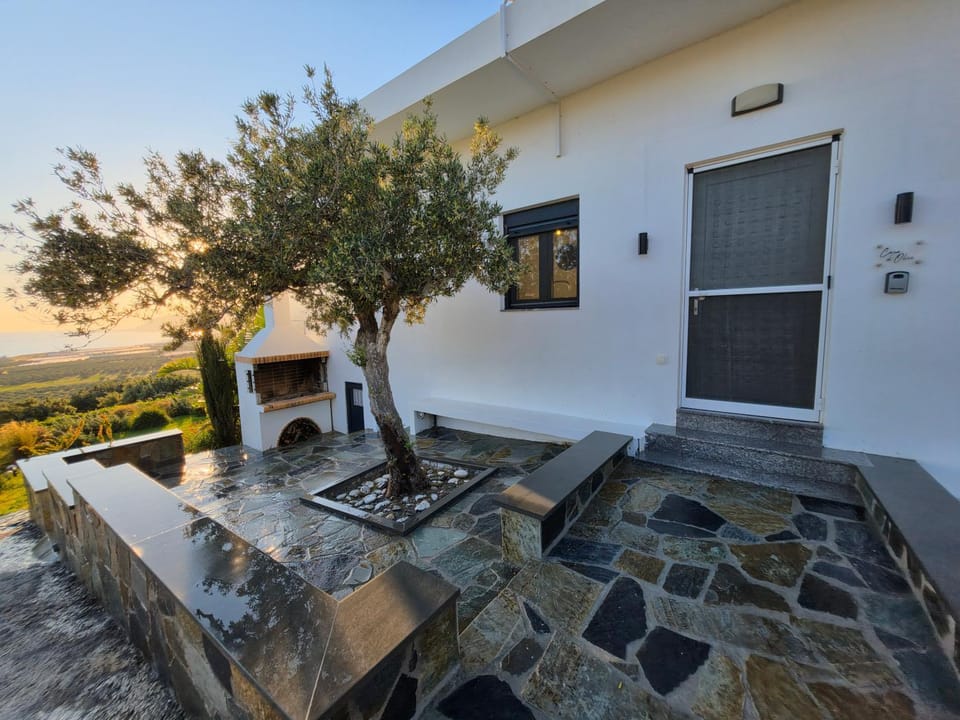 Property building, Facade/entrance, BBQ facilities