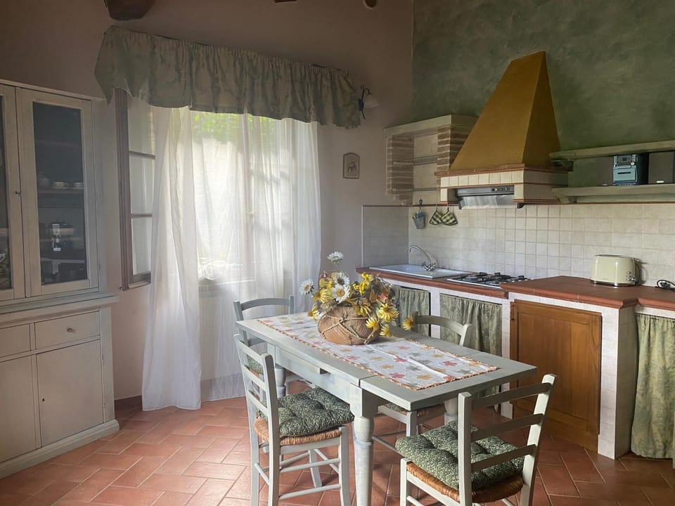 Shower, Balcony/Terrace, Kitchen or kitchenette