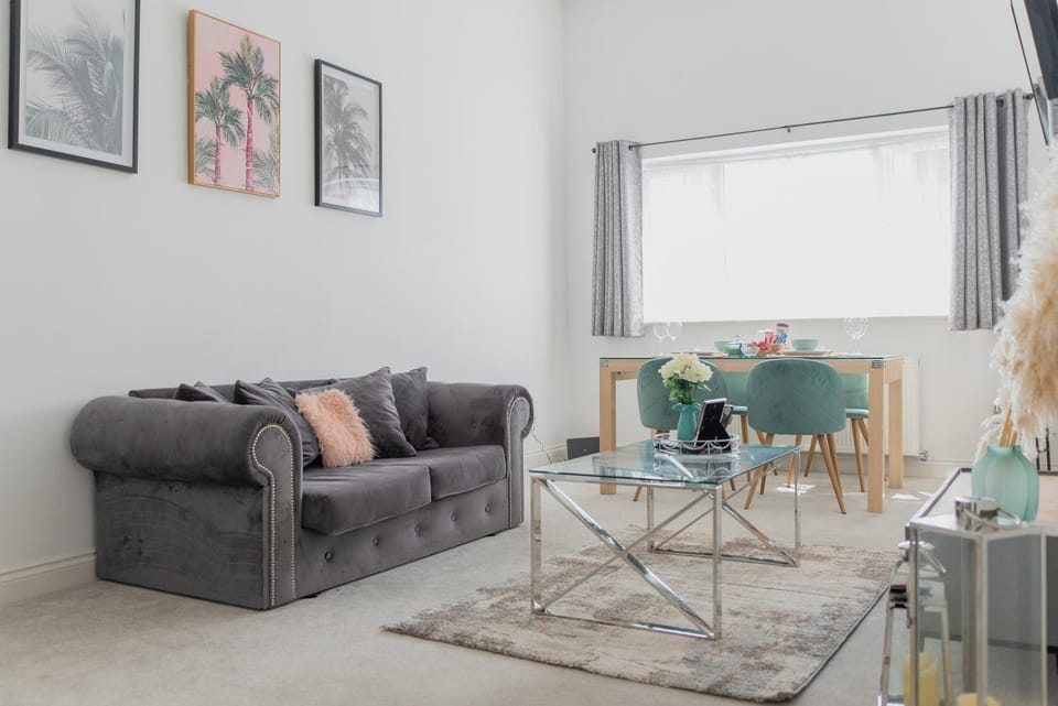 Portsmouth City Centre Modern Apartment - with Free Parking Apartment in Portsmouth