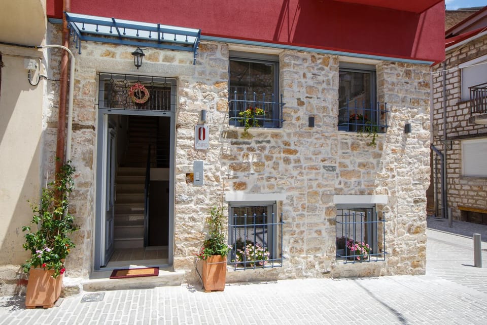 ΟNIRO Comfort Living Bed and Breakfast in Ioannina