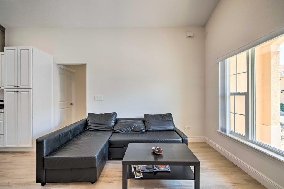 Sleek Tavares Condo 3 Miles to Downtown House in Tavares