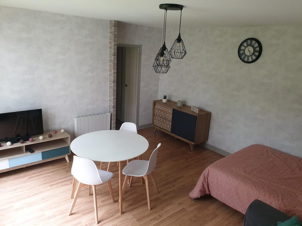 Appartement, Verdun , proche centre ville Apartment in Verdun