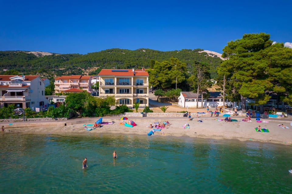 Property building, Day, People, Neighbourhood, Beach