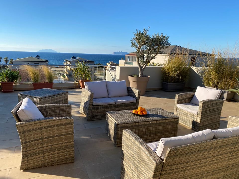 Balcony/Terrace, Balcony/Terrace