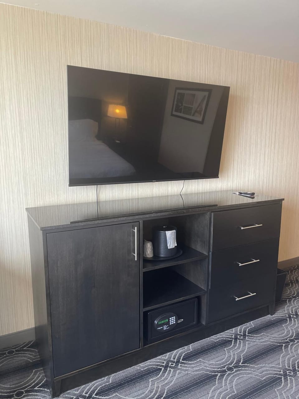 TV and multimedia, hair dresser, minibar