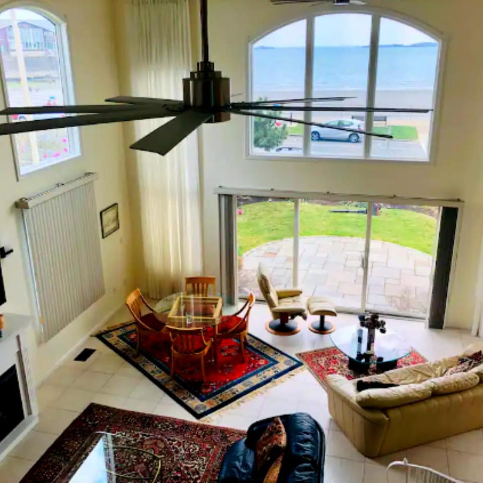 Off site, Living room