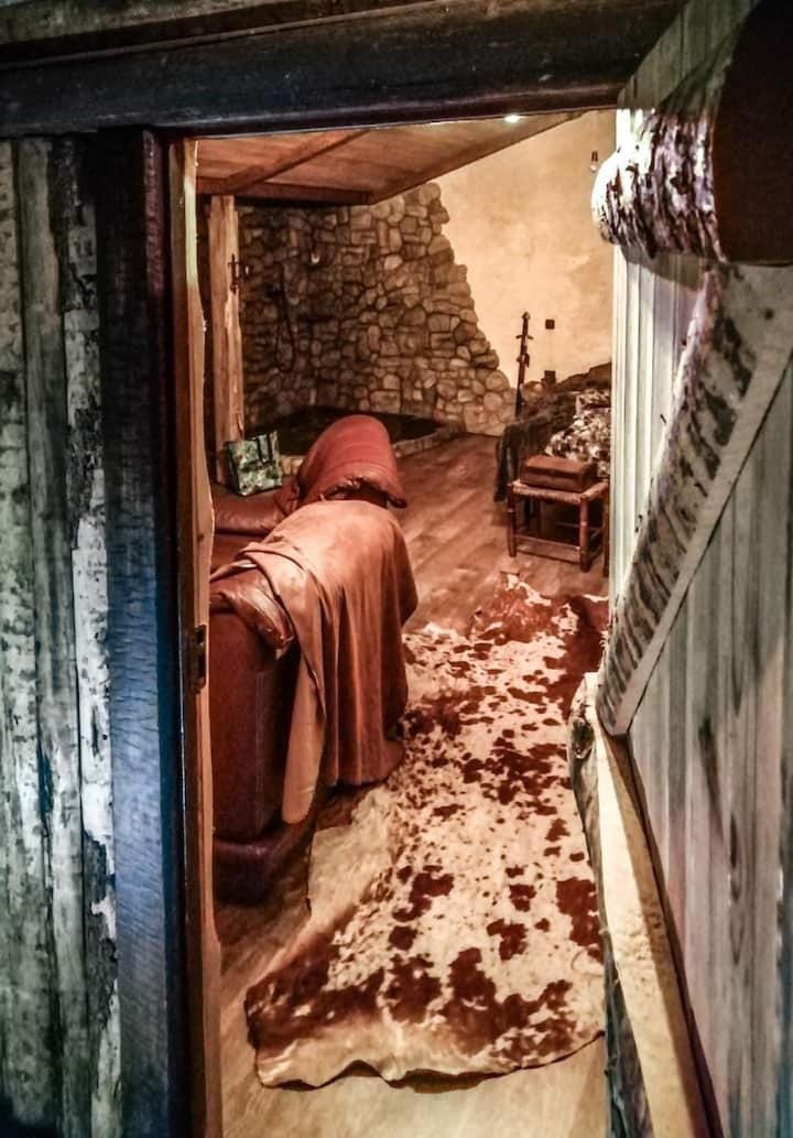 Shower, Lobby or reception