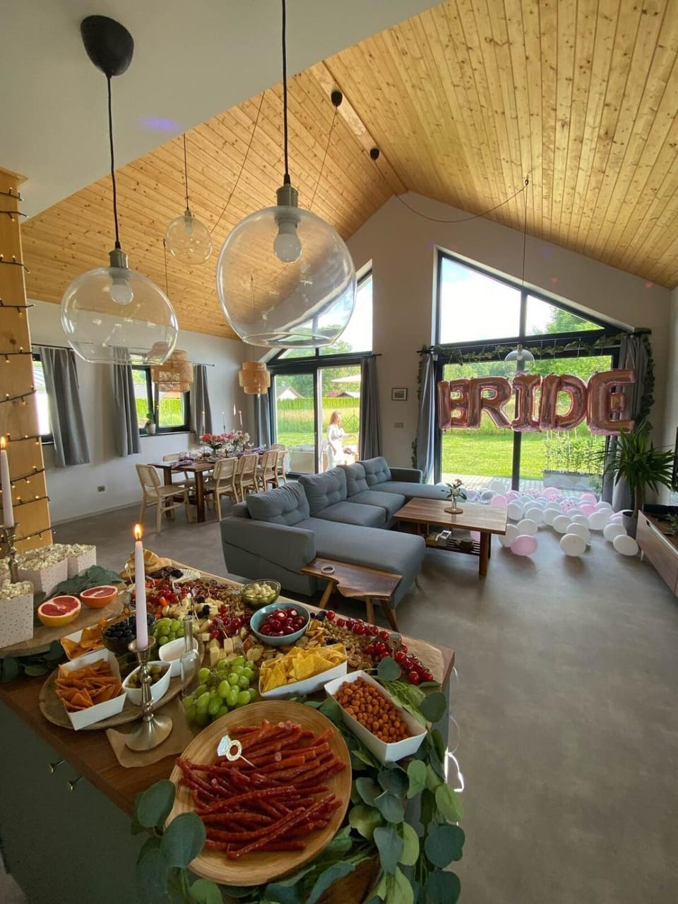 Living room, Seating area