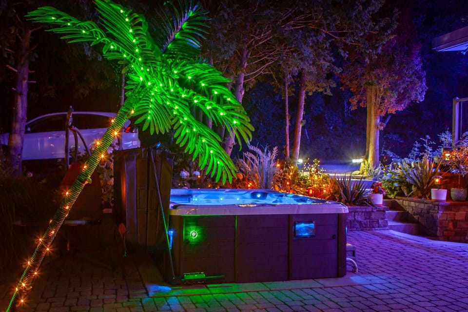 Patio, Night, Natural landscape, Garden, Hot Tub, Garden view