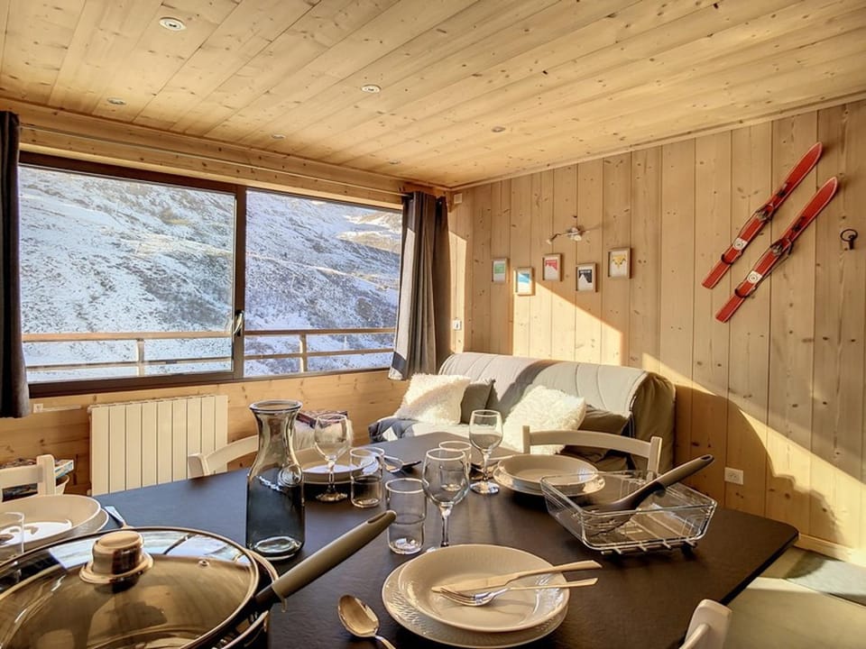 Appartement lumineux 4 pers, skis aux pieds, style Loft Alpin - FR-1-344-794 Apartment in Les Allues