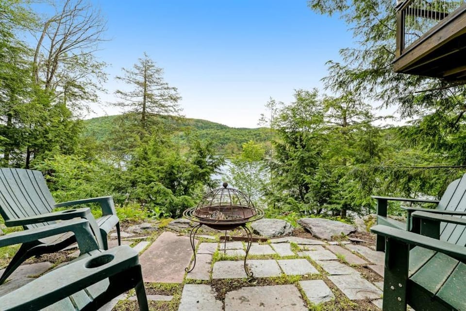 Beebe Lake House House in Lake Champlain