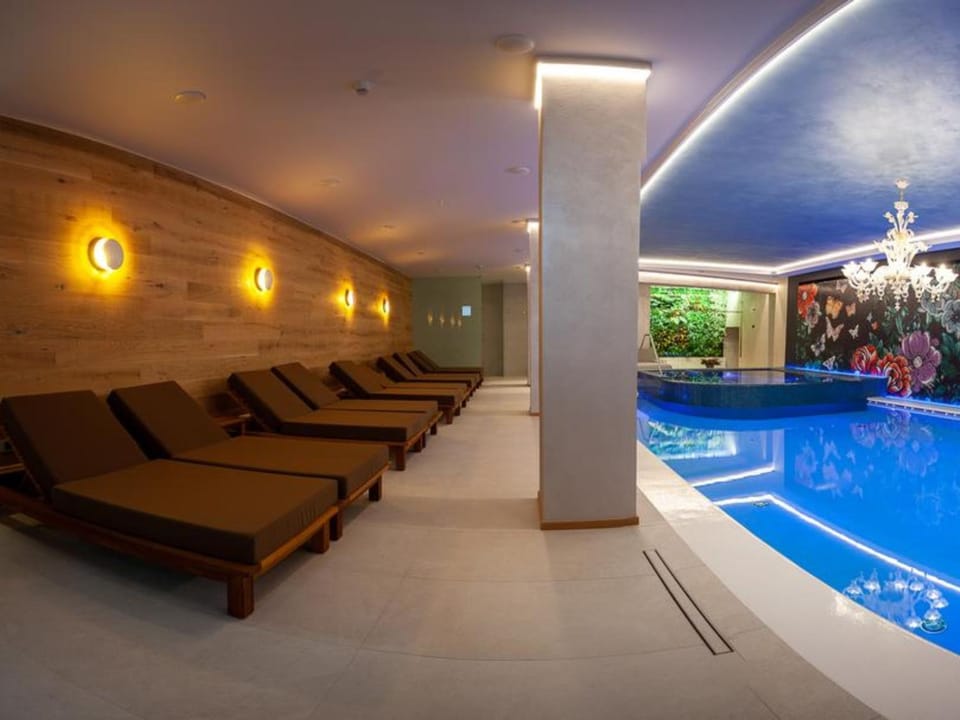 Spa and wellness centre/facilities, Swimming pool