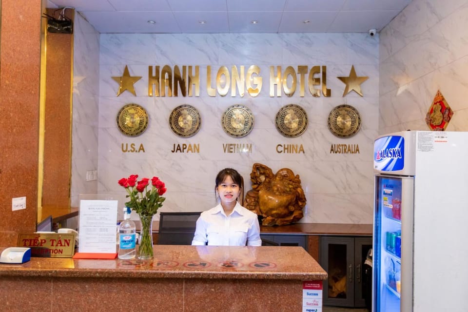 Staff, Property logo or sign, Lobby or reception, Lobby or reception, Logo/Certificate/Sign