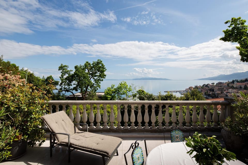 Balcony/Terrace, Seating area, Sea view