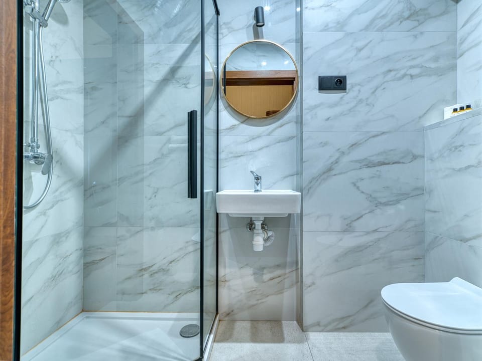Shower, Bathroom