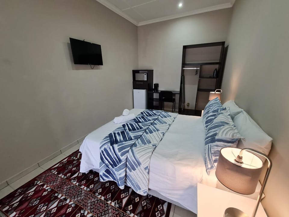 The Hide on Tindale Bed and Breakfast in Eastern Cape