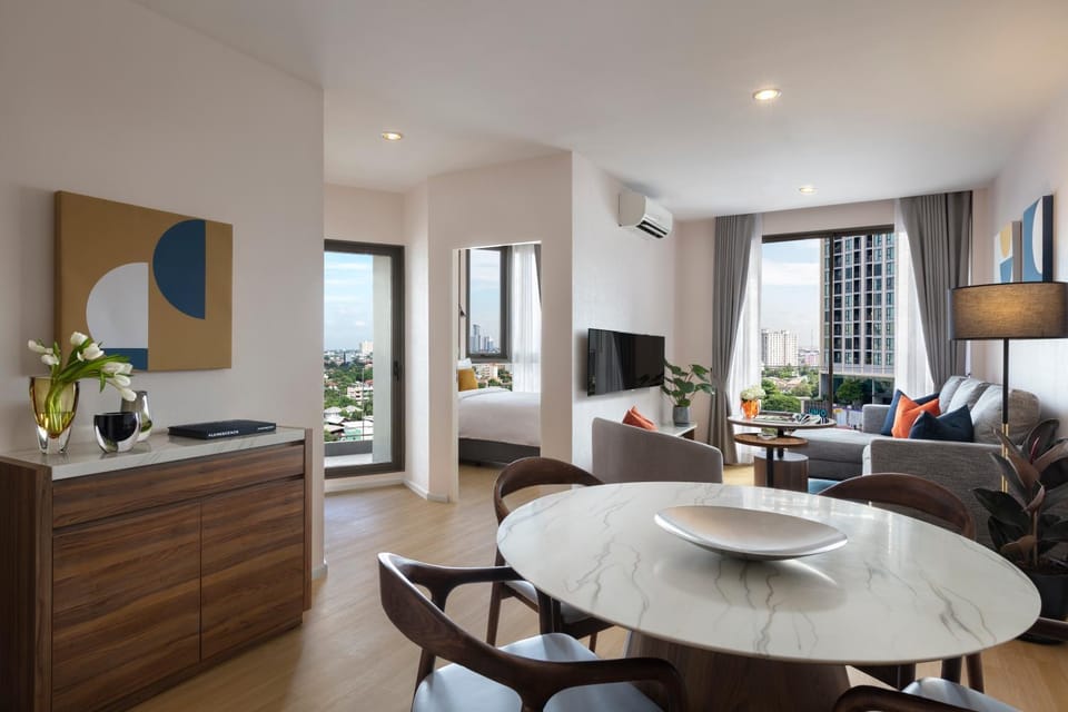 Living room, Dining area