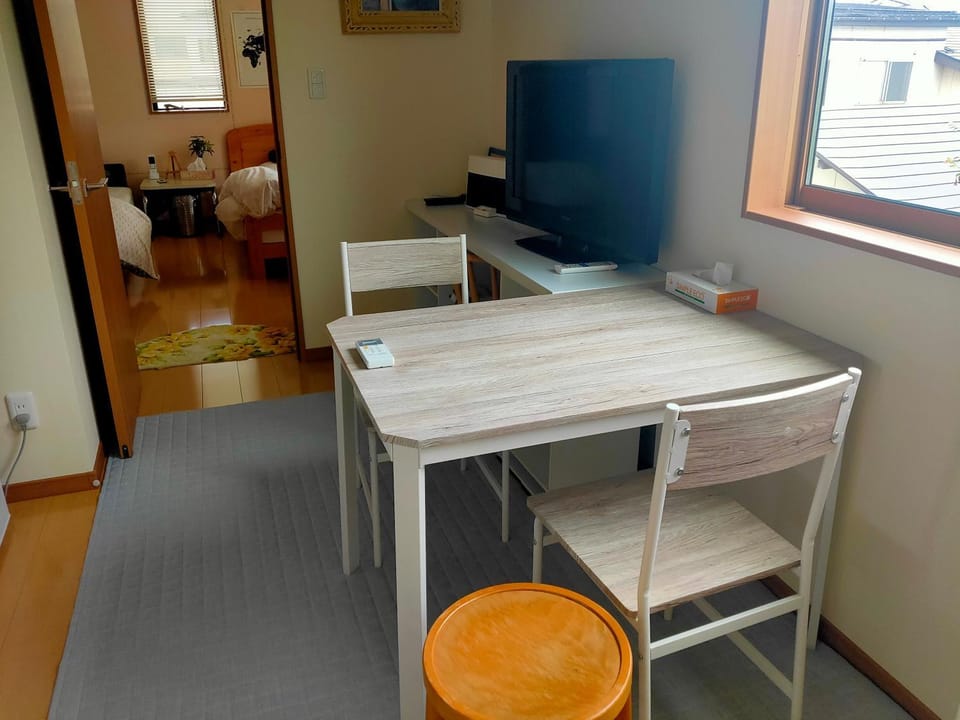 TV and multimedia, Living room, Dining area
