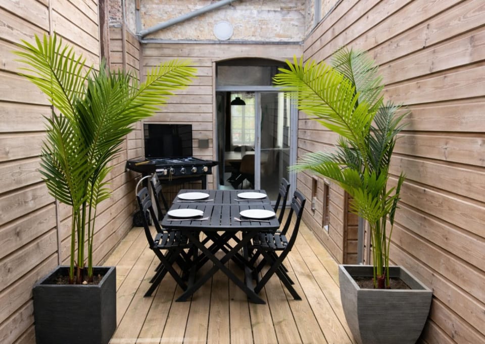 Patio, BBQ facilities