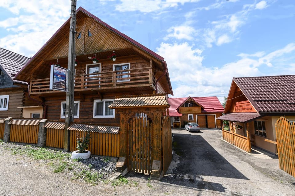 Pensiunea Poienita Bed and Breakfast in Romania