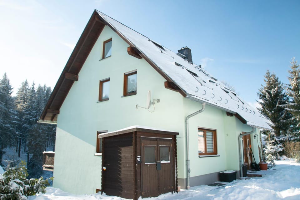 Property building, Natural landscape, Winter