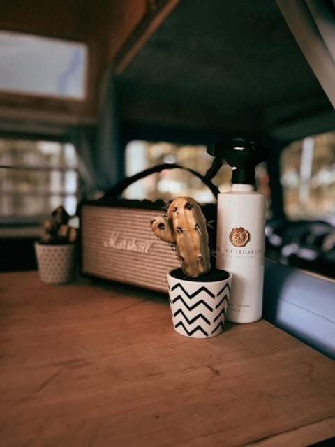 GLAMPING VAN BETTY SUE (Tomorrwloand 5minutes walk) Luxury tent in Flanders