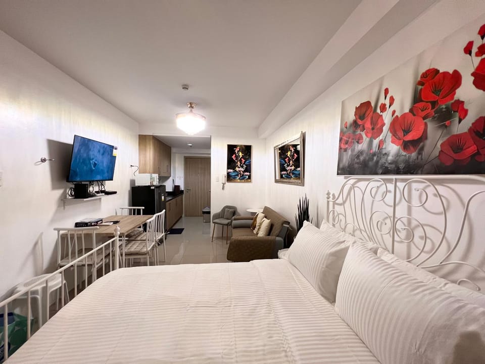 Studio Units at Shore Residences Condo MOA Complex near Airport Apartment hotel in Pasay